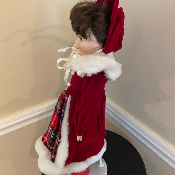 Porcelain Doll - Picture 2 of 5